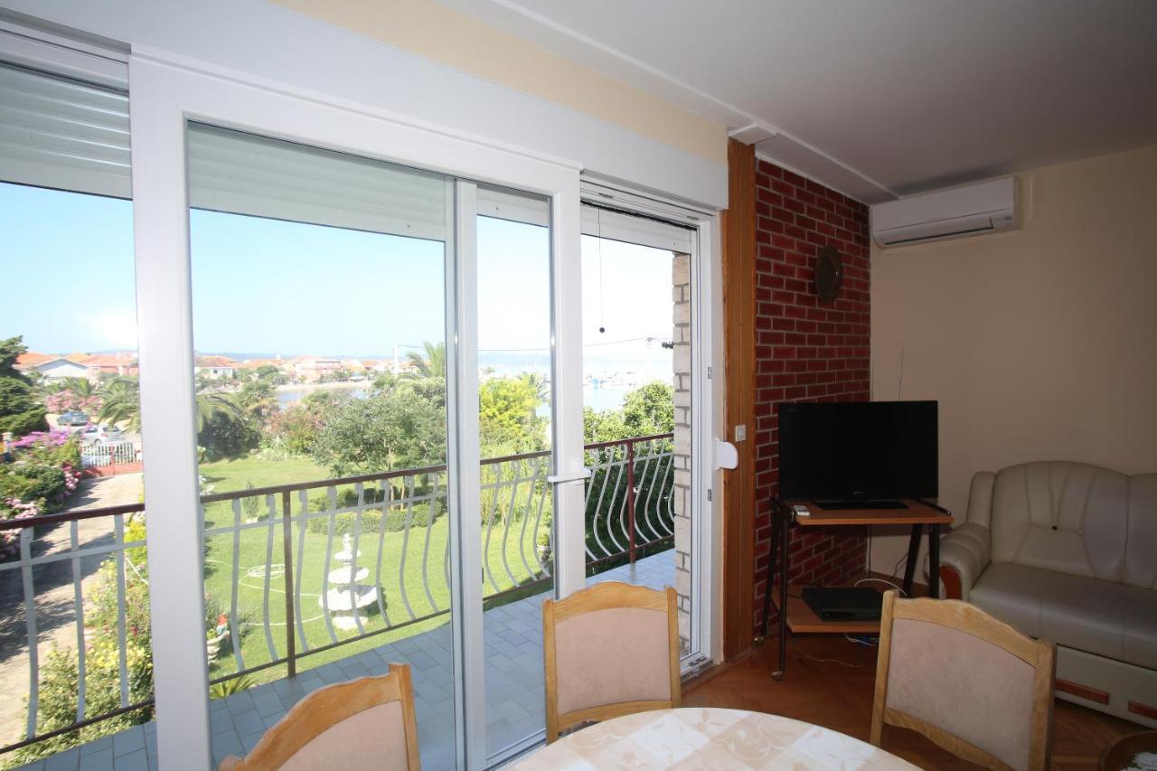 Apartment Michelle Бибине Екстериор снимка