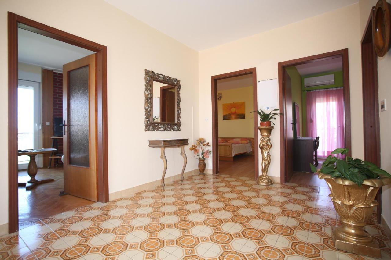 Apartment Michelle Бибине Екстериор снимка