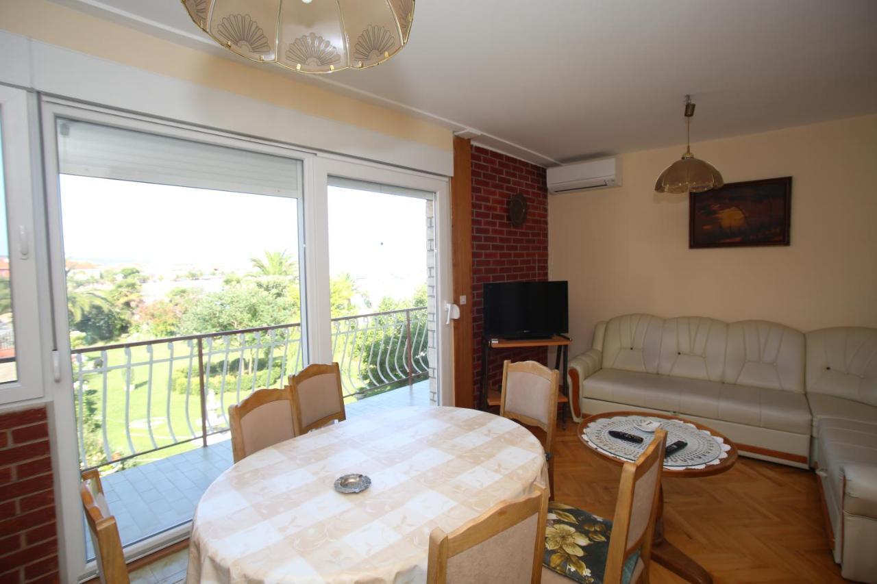 Apartment Michelle Бибине Екстериор снимка